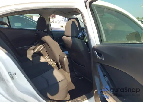 2017 Mazda Mazda3 Sport из США, поврежденный, VIN 3MZBN1U78HM154064